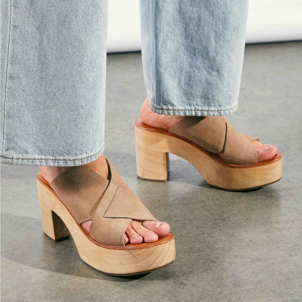 Free People Kora Platform Clog - Taupe Suede 7.5